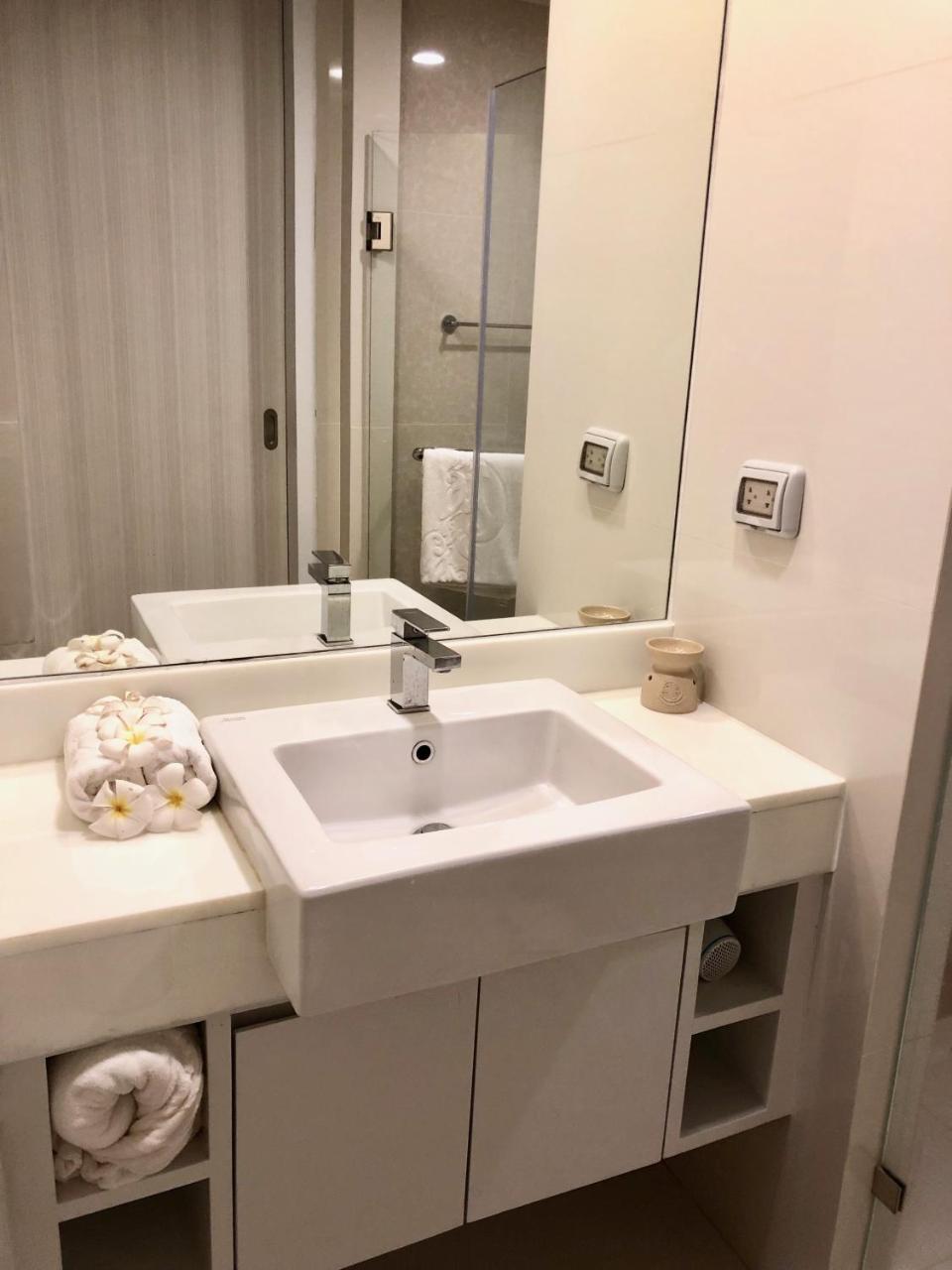 The Aristo By Holy Cow, 2-Br, 60 M2, Pool View Apartment หาดสุรินทร์ ภายนอก รูปภาพ